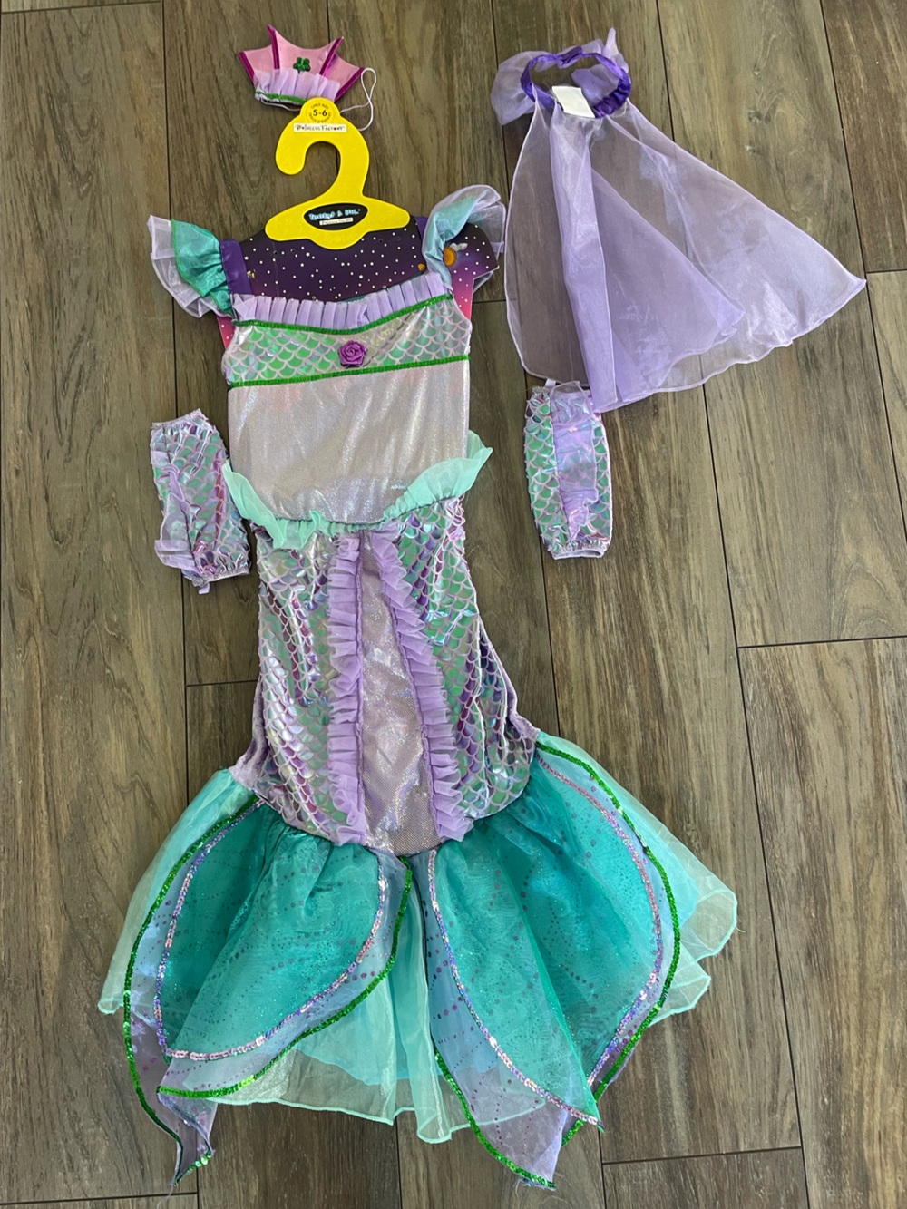 Princess sparkly Coral Mermaid Halloween costume dress for girls size 5-6